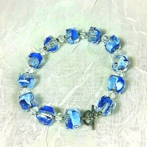 Bracelet Artisan glass beads blue toggle clasp